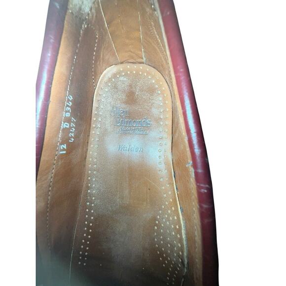Allen Edmonds Men display picture 3